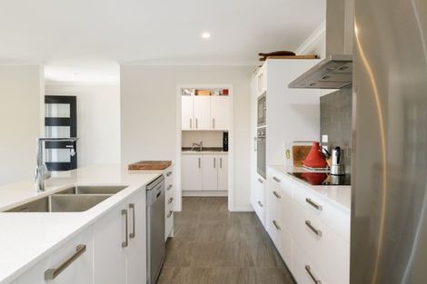 Photo of property in 40 Adler Drive, Ohauiti, Tauranga, 3112