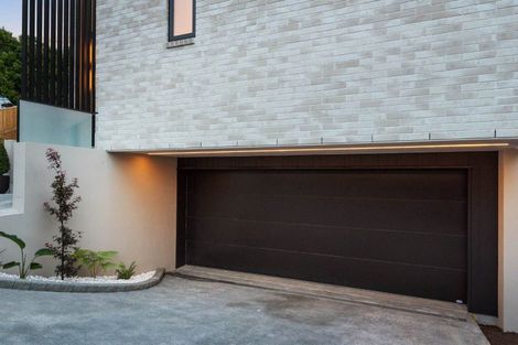 Photo of property in 8a Serrata Place, Browns Bay, Auckland, 0630