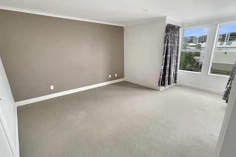 Photo of property in 153e Grant Road, Thorndon, Wellington, 6011