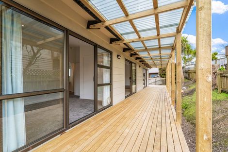 Photo of property in 52a D'oyly Drive, Stanmore Bay, Whangaparaoa, 0932