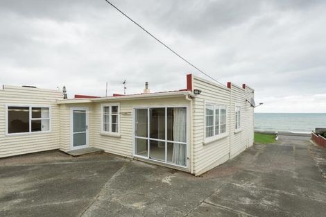 Photo of property in 42 Moana Road, Plimmerton, Porirua, 5026