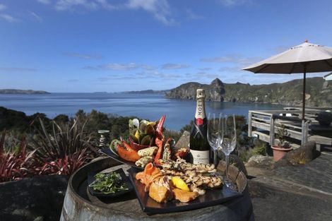 Photo of property in 1025 Taupo Bay Road, Taupo Bay, Mangonui, 0494