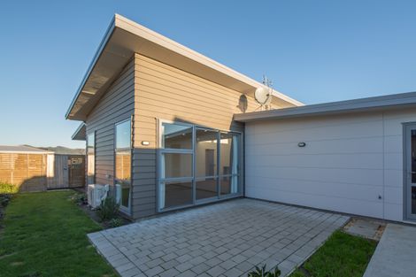 Photo of property in 2 Cable Lane, Halswell, Christchurch, 8025