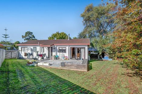 Photo of property in 12 Thalia Place, Totara Vale, Auckland, 0629