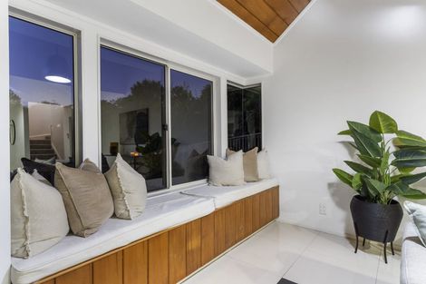 Photo of property in 2/20 Rambler Crescent, Beach Haven, Auckland, 0626