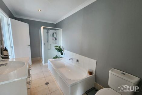 Photo of property in 7n Clearwater Cove, West Harbour, Auckland, 0618