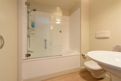 Photo of property in Shelley Bay Terraces, 21/61 Maupuia Road, Maupuia, Wellington, 6022