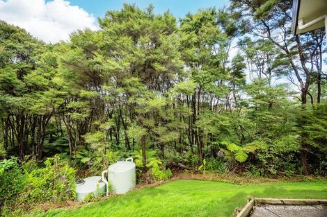 Photo of property in 27 Mckinley Road, Sunnyvale, Auckland, 0612