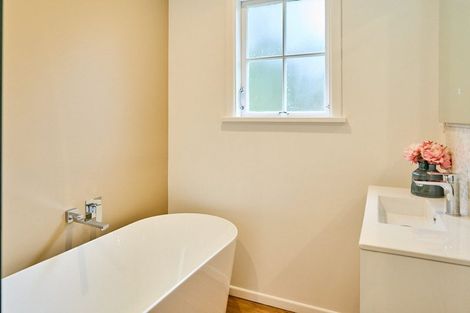 Photo of property in 14 Taupo Crescent, Plimmerton, Porirua, 5026