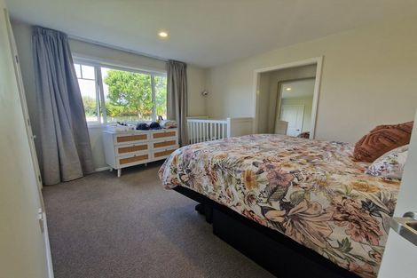 Photo of property in 6 Cosgrove Rise, Riverstone Terraces, Upper Hutt, 5018