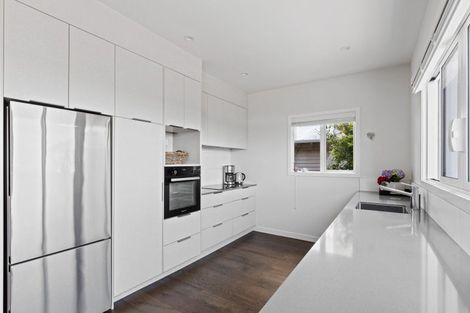 Photo of property in 125 Pendarves Street, New Plymouth, 4312