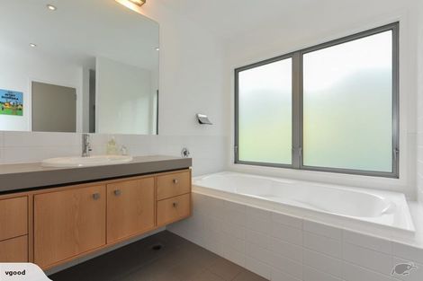 Photo of property in 75 Burnham Street, Seatoun, Wellington, 6022