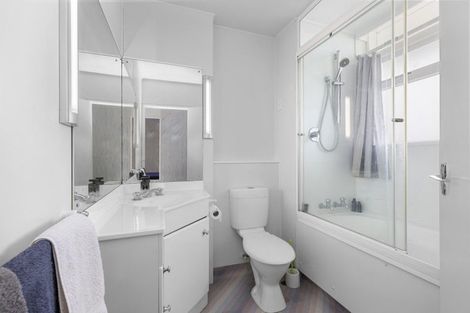 Photo of property in Gateway Apartments, 19 Maida Vale Road, Roseneath, Wellington, 6011