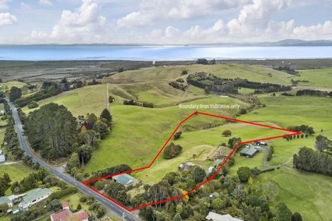 Photo of property in 1696 South Head Road, South Head, Helensville, 0874