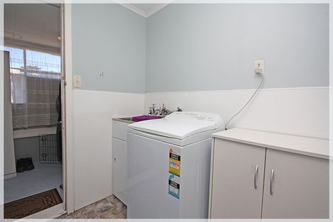 Photo of property in 27 Punga Street, Tangimoana, 4822