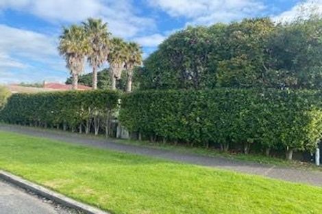 Photo of property in 10 Queens Road, Glen Avon, New Plymouth, 4312