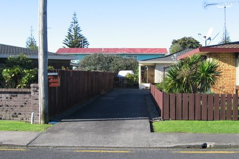 Photo of property in 2/7 Alice Avenue, Orewa, 0931