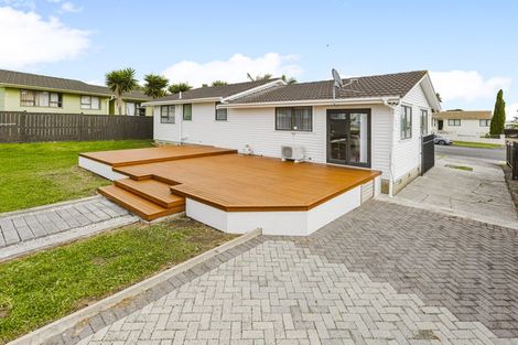 Photo of property in 34 Dissmeyer Drive, Clover Park, Auckland, 2019