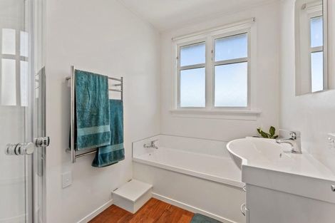Photo of property in 21 Cochrane Street, Mornington, Dunedin, 9011
