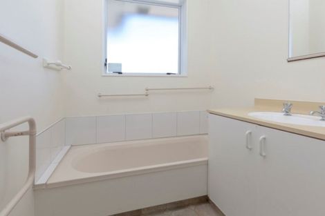 Photo of property in 2/143 Clarence Street, Riccarton, Christchurch, 8011