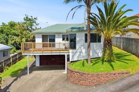 Photo of property in 17a Cherry Tree Place, Massey, Auckland, 0614