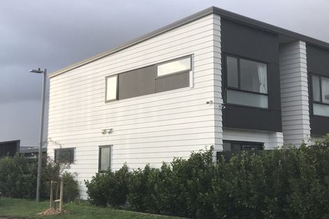 Photo of property in 1 Beardmore Lane, Papakura, 2110