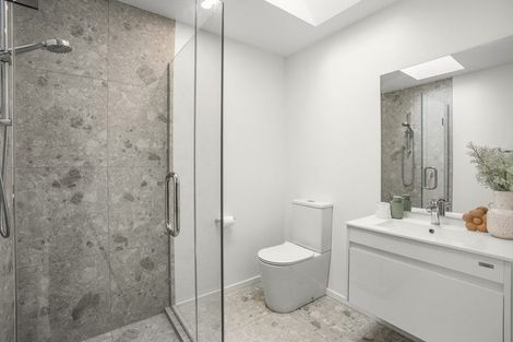 Photo of property in 16/10 Pascoe Avenue, Paremata, Porirua, 5026