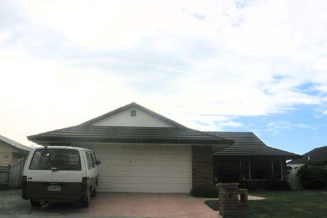 Photo of property in 22 Strachan Way, Highbury, Palmerston North, 4412