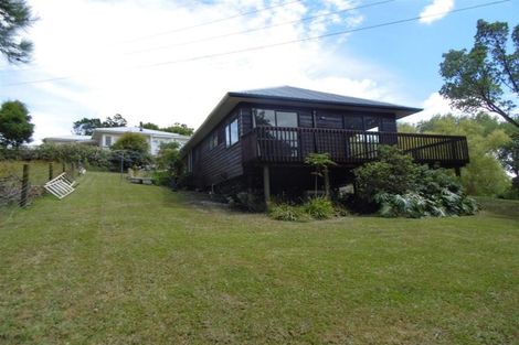 Photo of property in 2095 East Coast Road, Stillwater, Silverdale, 0993