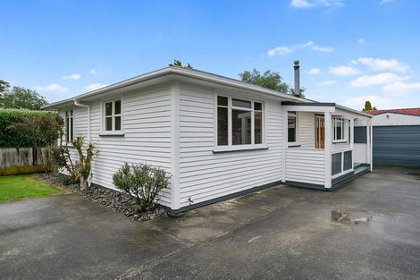 Photo of property in 307 Shakespeare Street, Leamington, Cambridge, 3432