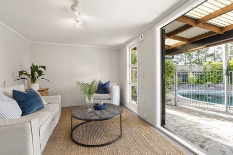 Photo of property in 97 Shaw Road, Oratia, Auckland, 0604