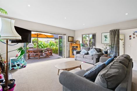 Photo of property in 28a Wairere Road, The Gardens, Auckland, 2105