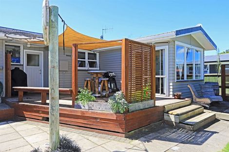 Photo of property in 98 Lipscombe Crescent, Havelock North, 4130