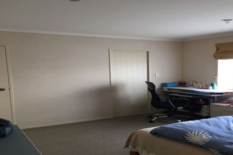 Photo of property in 14 Monash Place, Flat Bush, Auckland, 2016