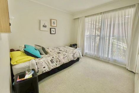 Photo of property in 10 Dodson Avenue, Milford, Auckland, 0620