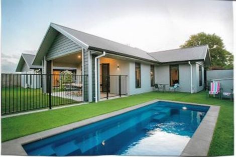 Photo of property in 9 Boyce Crescent, Cambridge, 3434