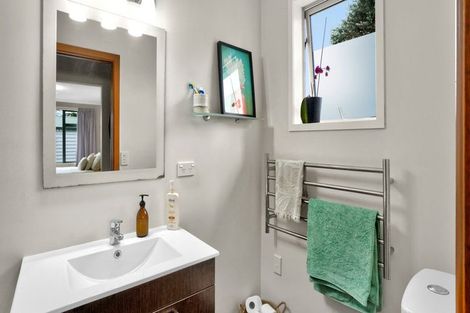 Photo of property in 8a Mahoe Street, Inglewood, 4330