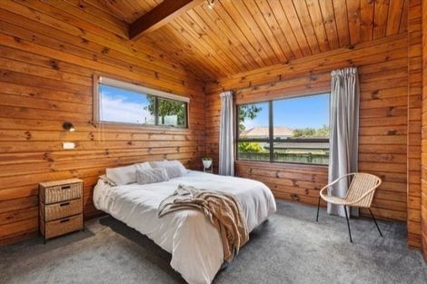 Photo of property in 27 Clarks Beach Road, Clarks Beach, 2122