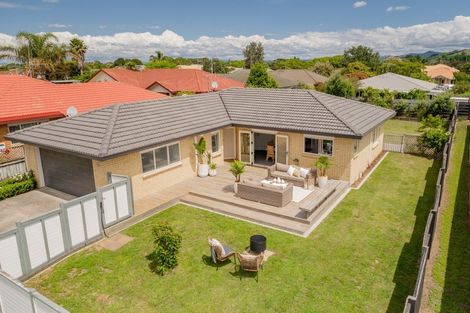 Photo of property in 31 Dalton Drive, Papamoa Beach, Papamoa, 3118