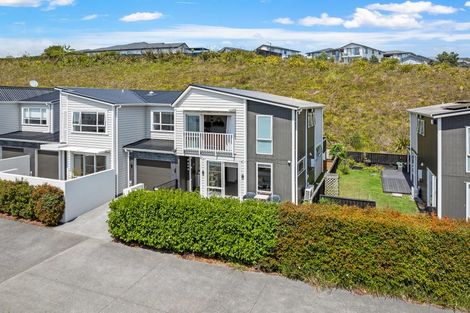 Photo of property in 33 Sanremo Lane, Stanmore Bay, Whangaparaoa, 0932