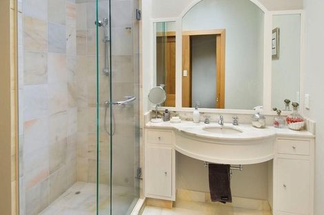 Photo of property in 5 Cameron Street, Takapuna, Auckland, 0622