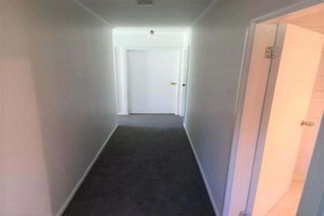 Photo of property in 11 Edwards Avenue, Henderson, Auckland, 0610