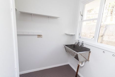 Photo of property in 101 Kenmore Street, Newlands, Wellington, 6037