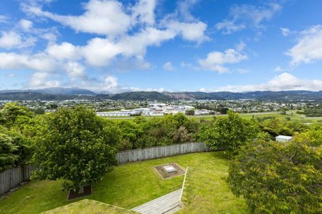 Photo of property in 51 Riverstone Drive, Riverstone Terraces, Upper Hutt, 5018