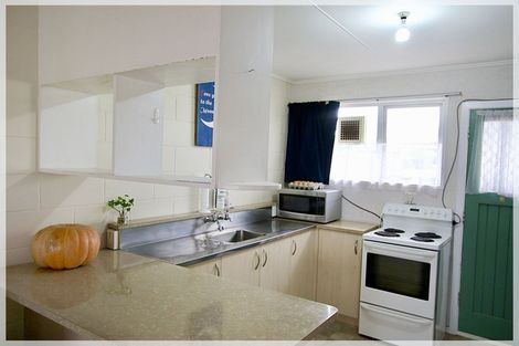 Photo of property in 33b Johnston Street, Foxton, 4814