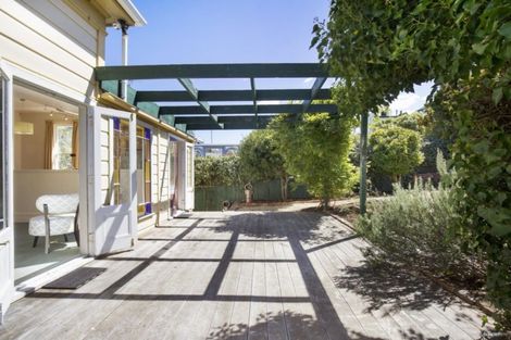 Photo of property in 11 Armour Avenue, Mount Victoria, Wellington, 6011