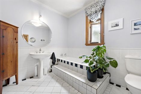 Photo of property in 152 Grafton Road, Roseneath, Wellington, 6011