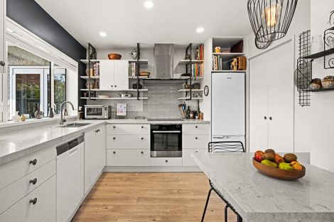 Photo of property in 2a Busby Hill, Havelock North, 4130