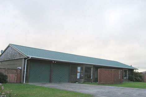 Photo of property in 28 Dominica Crescent, Grenada Village, Wellington, 6037