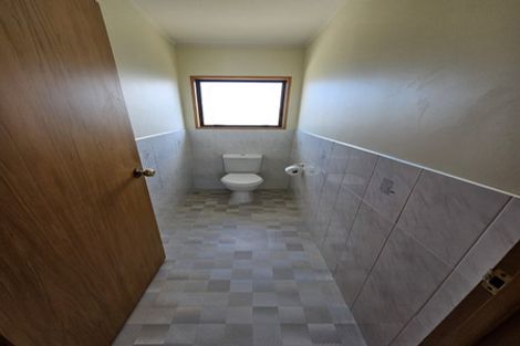 Photo of property in 1/979 Beach Road, Torbay, Auckland, 0630